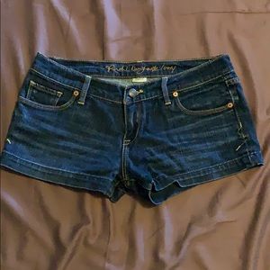 Ruehl Denim Short Shorts